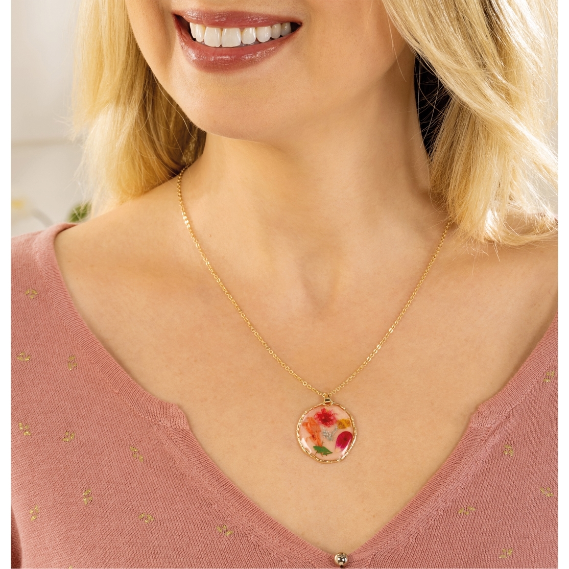 Collier floral 5 €