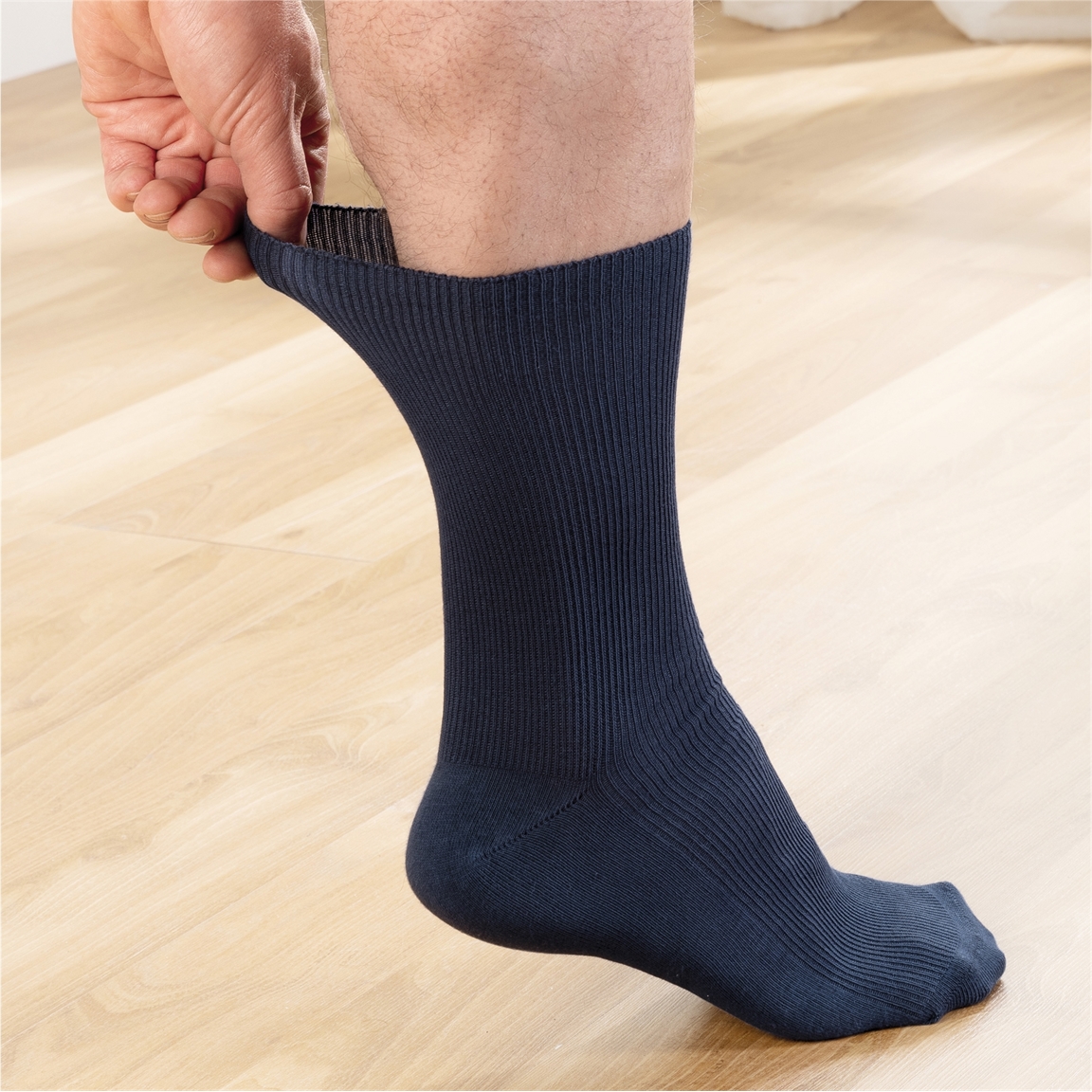 4 paires de chaussettes non comprimantes 18 €