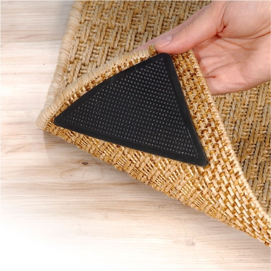 Empêchez votre tapis de glisser en ajoutant un sous-tapis antidérapant -  Louis De Poortere Store