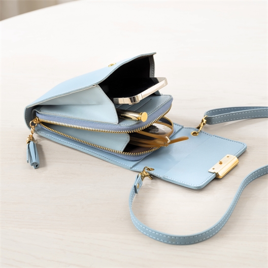 Sac pochette pompon bleu