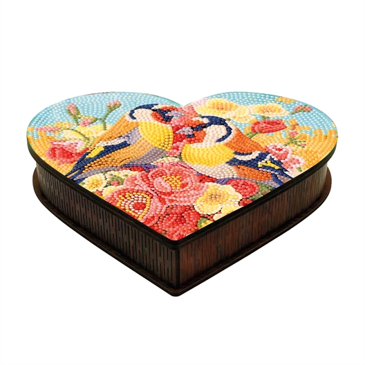 Boîte coeur broderie diamant