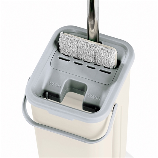 Balai microfibre et seau d'essorage