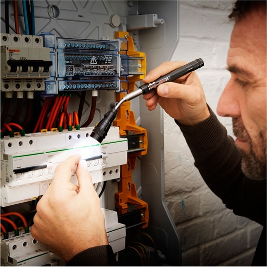 Lampe LED flexible magnétique