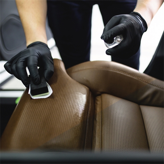 Kit rénovation cuir voiture