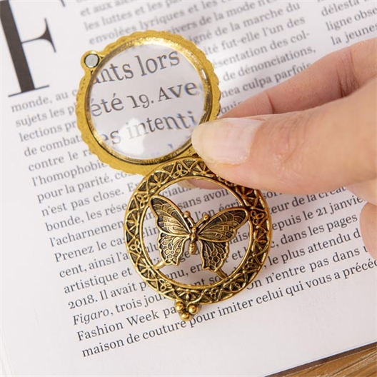 Sautoir loupe papillon