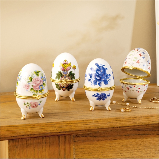 Lot de 4 oeufs porcelaine