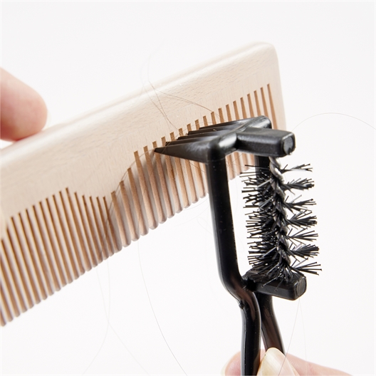 Nettoie brosse et peigne