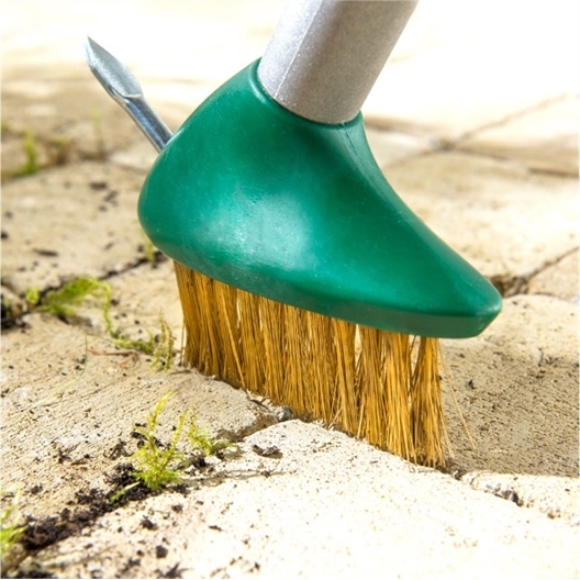 Brosse à désherber pour terrasse