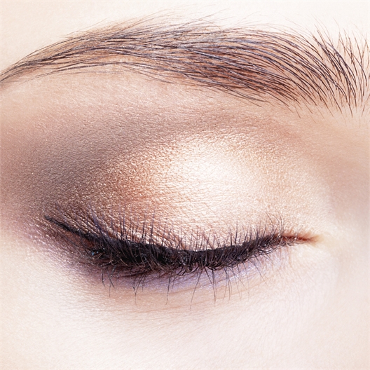 Fard à paupières longue tenue : divers coloris