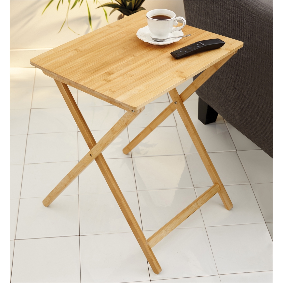 Table d'appoint pliante en bambou avec plateau amovible - Maison Futée