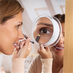 Miroir grossissant