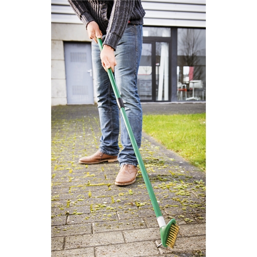 Brosse à désherber pour terrasse