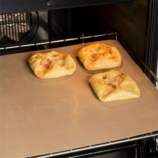 Protective sheets for grids and oven trays