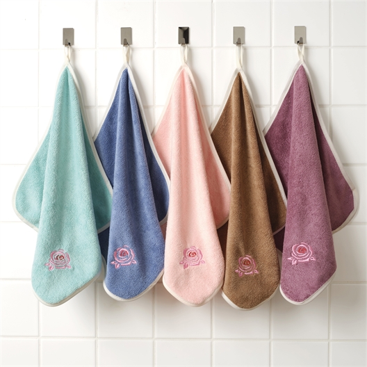 Lot de 5 essuie-mains rose brodée